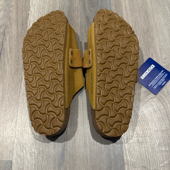 Birkenstock Kyoto Suede Embossed Sandals - Picture 8 of 8